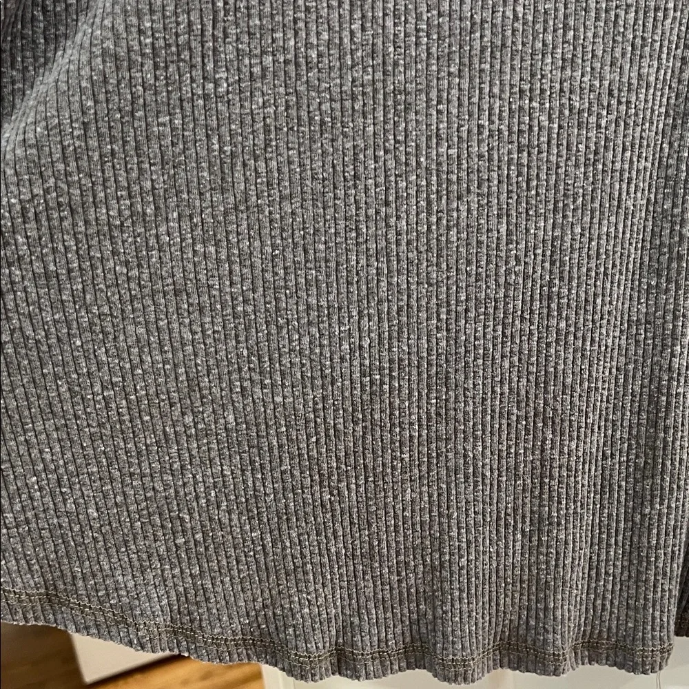 Gray Sleeveless Ribbed Dress - Picture 2 of 2